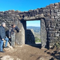 Concluye la reconstrucción de la puerta Norte del poblado de Santa Tegra